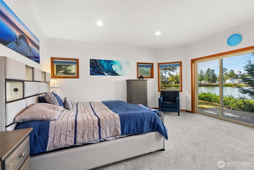 Property photo for 748 Kingfisher Court SE, Ocean Shores photo 18