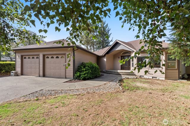 Property photo for 748 Kingfisher Court SE, Ocean Shores photo 2