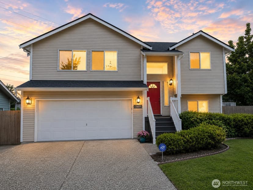 Property photo for 13609 46th Avenue SE, Snohomish