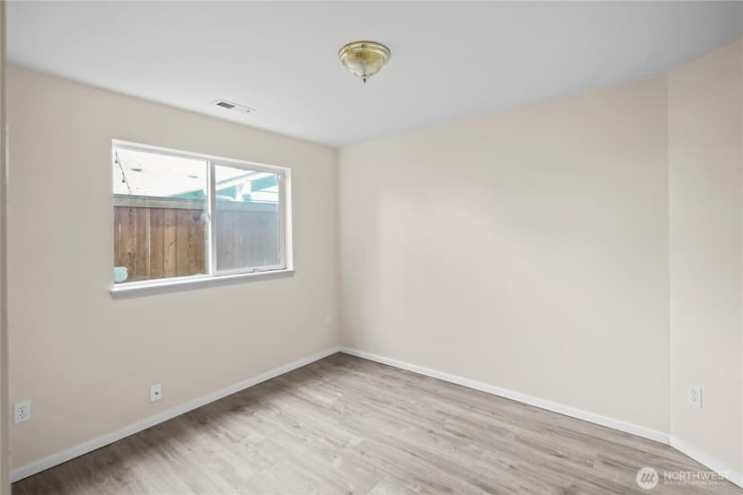 Property photo for 10007 20th Avenue SW, Seattle photo 16