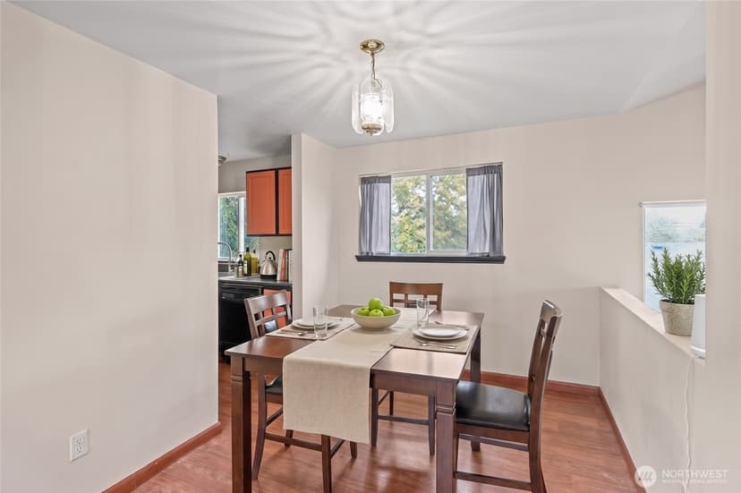 Property photo for 10007 20th Avenue SW, Seattle photo 26