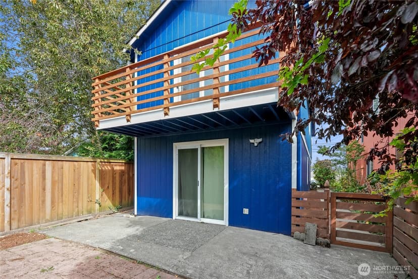 Property photo for 10007 20th Avenue SW, Seattle photo 6