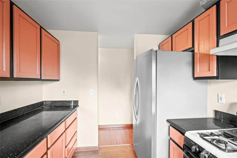 Property photo for 10007 20th Avenue SW, Seattle photo 25