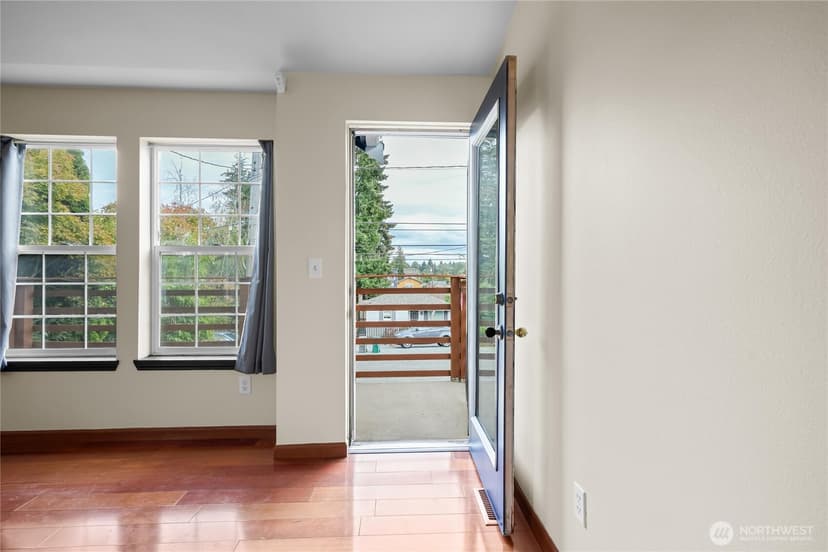 Property photo for 10007 20th Avenue SW, Seattle photo 22
