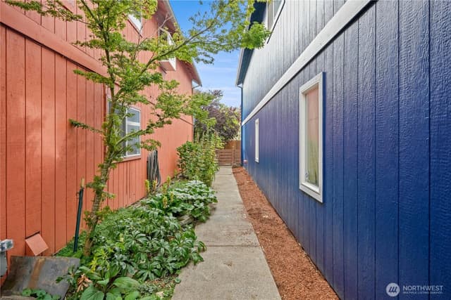Property photo for 10007 20th Avenue SW, Seattle photo 5