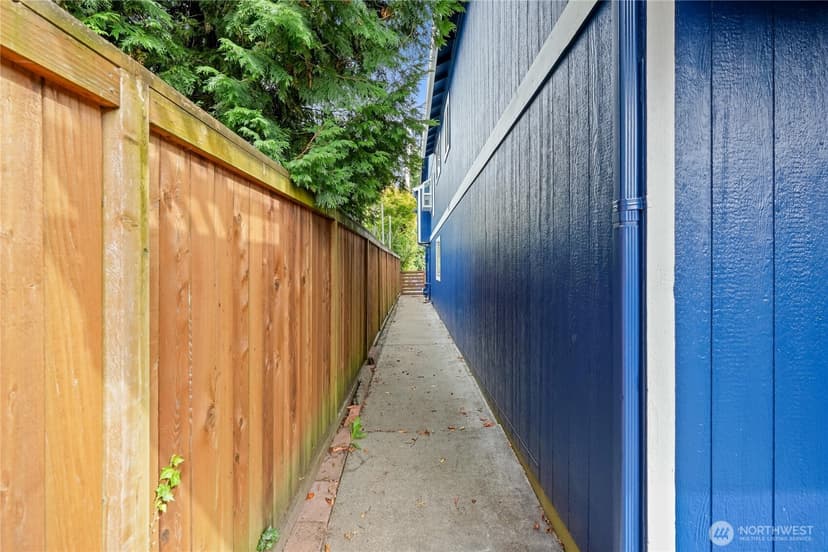 Property photo for 10007 20th Avenue SW, Seattle photo 7