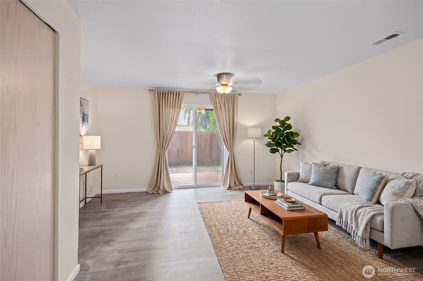 Property photo for 10007 20th Avenue SW, Seattle photo 13