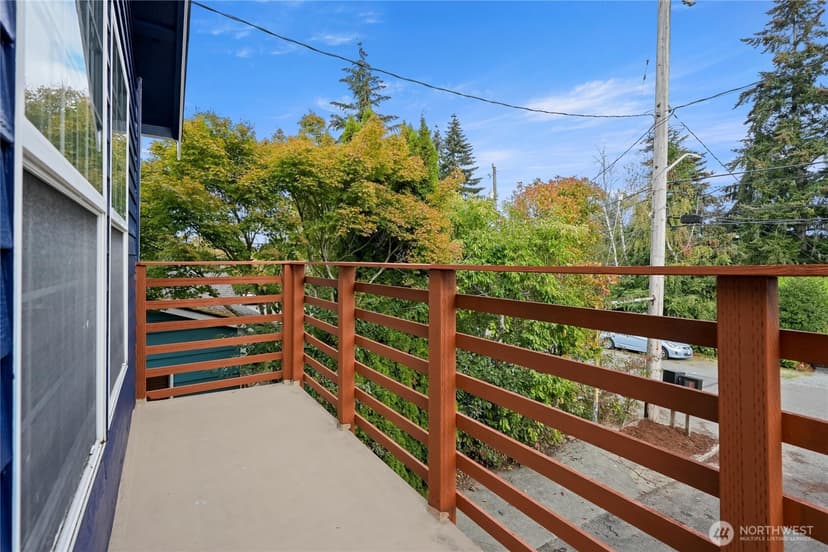 Property photo for 10007 20th Avenue SW, Seattle photo 3