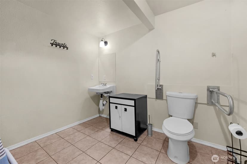 Property photo for 4209 191st Street SW, Lynnwood photo 21