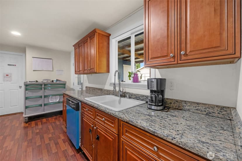 Property photo for 4209 191st Street SW, Lynnwood photo 11