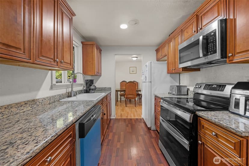 Property photo for 4209 191st Street SW, Lynnwood photo 12