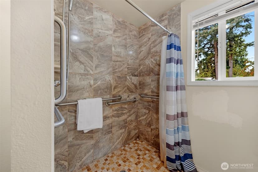 Property photo for 4209 191st Street SW, Lynnwood photo 19