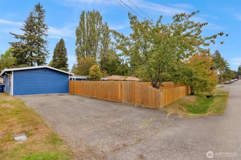 Property photo for 4209 191st Street SW, Lynnwood photo 29