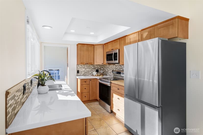 Property photo for 8007 Wallingford Avenue N, Seattle photo 8