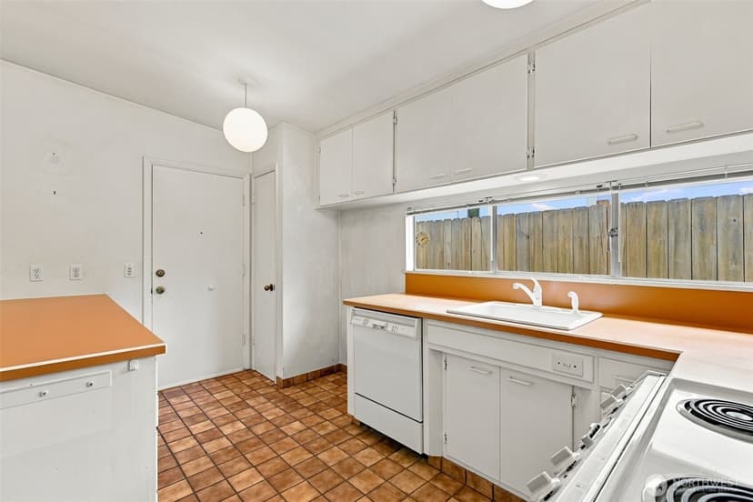 Property photo for 7308 45th Avenue NE, Seattle photo 16