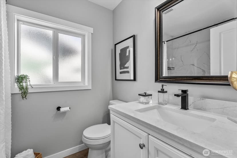 Property photo for 1020 S 43rd Street, Tacoma photo 10