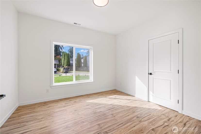 Property photo for 5117 144th Street SW, Edmonds photo 6