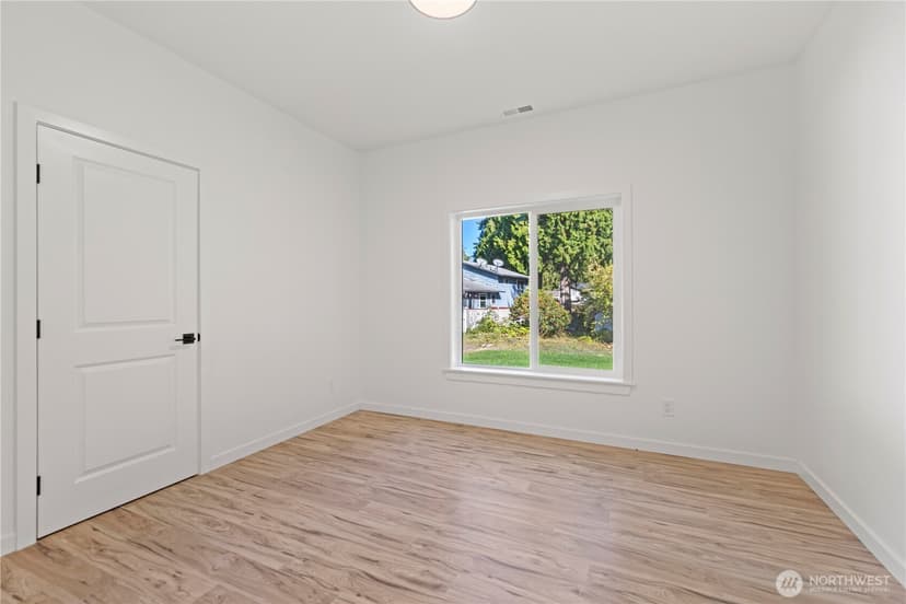 Property photo for 5117 144th Street SW, Edmonds photo 29