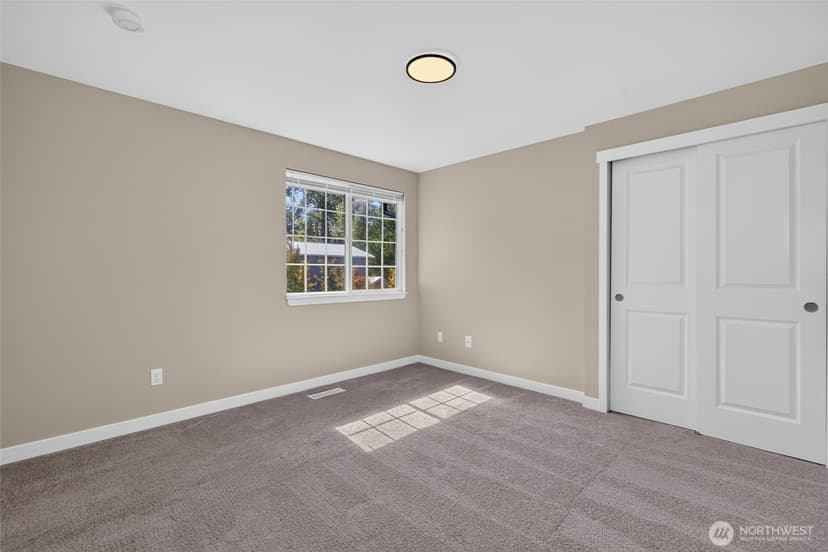 Property photo for 14430 40th Avenue W, Lynnwood photo 18