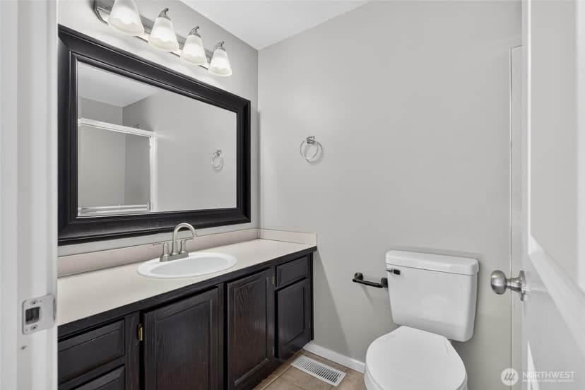 Property photo for 14430 40th Avenue W, Lynnwood photo 17
