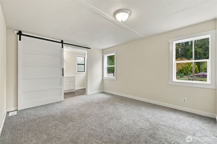 Property photo for 17233 119th Place NE, Arlington photo 8