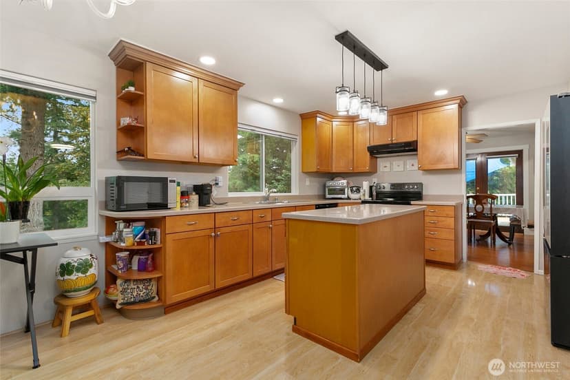 Property photo for 25806 SE 192nd Street, Maple Valley photo 7