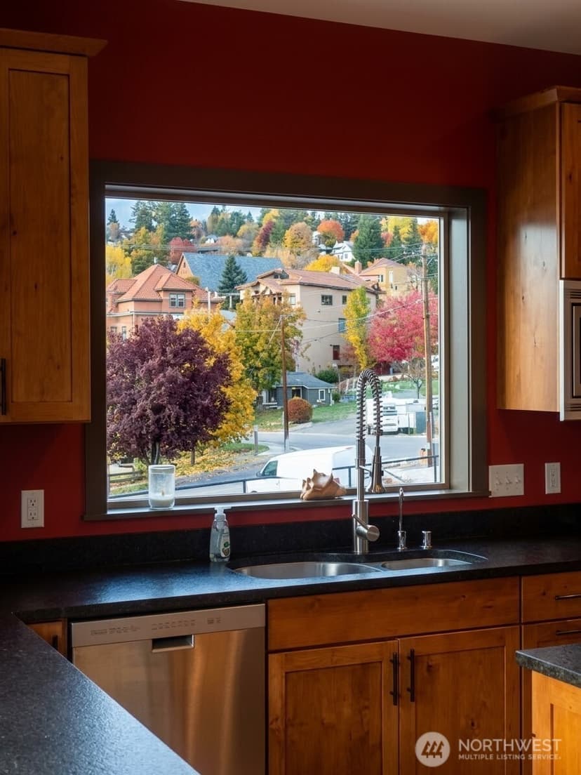 Property photo for 76 Wapato Way, Manson photo 12