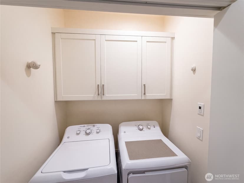 Property photo for 3009 Harbor Avenue SW, Seattle photo 14