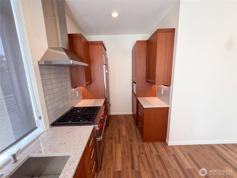 Property photo for 3009 Harbor Avenue SW, Seattle photo 15