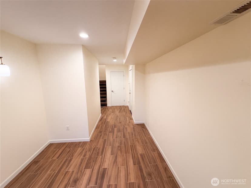 Property photo for 3009 Harbor Avenue SW, Seattle photo 13