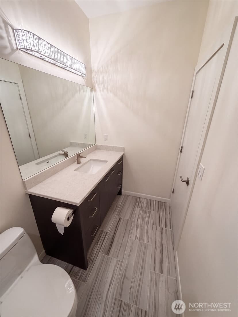 Property photo for 3009 Harbor Avenue SW, Seattle photo 8
