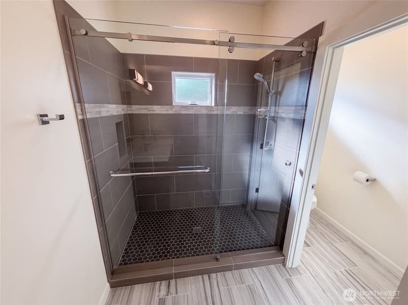 Property photo for 3009 Harbor Avenue SW, Seattle photo 10