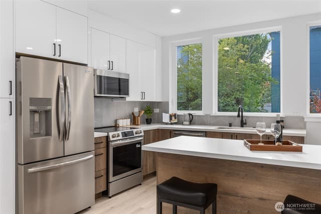 Property photo for 7035 Delridge Way SW, Seattle photo 5