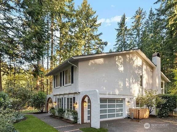Property photo for 3610 130th Avenue NE, Bellevue photo 2