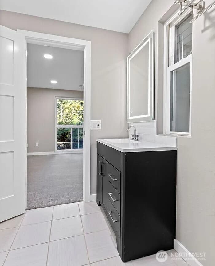 Property photo for 3610 130th Avenue NE, Bellevue photo 27