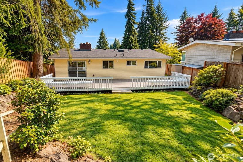Property photo for 16135 Densmore Ave N, Shoreline photo 32