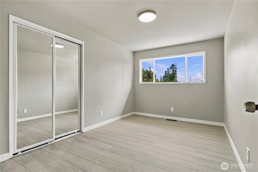 Property photo for 16135 Densmore Ave N, Shoreline photo 18