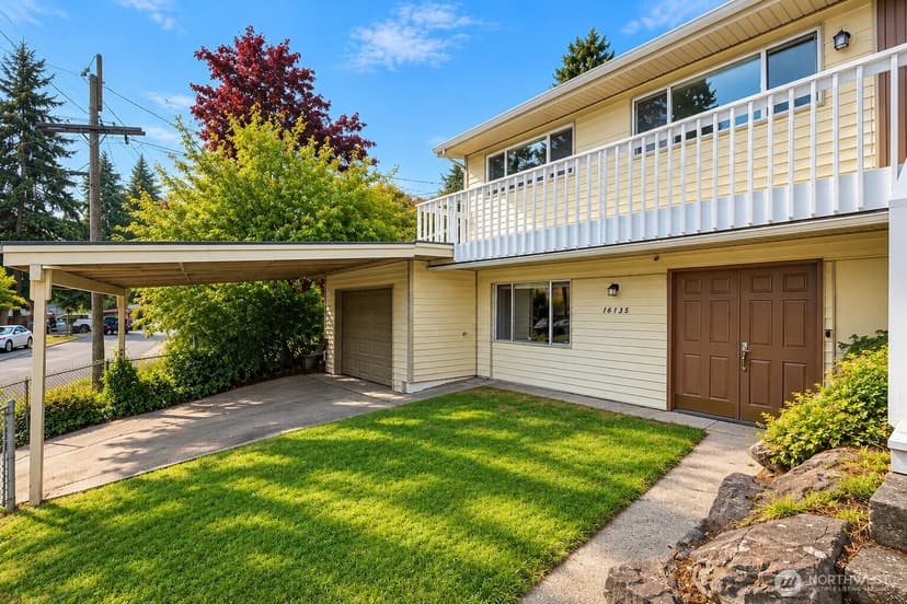 Property photo for 16135 Densmore Ave N, Shoreline photo 3