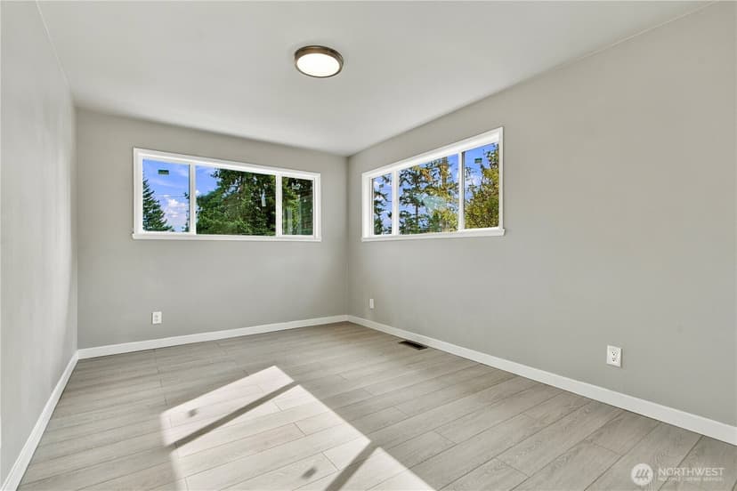 Property photo for 16135 Densmore Ave N, Shoreline photo 17
