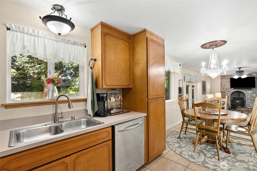Property photo for 8603 158th Street E, Puyallup photo 11