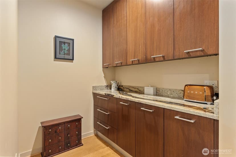 Property photo for 631 Market Street #401, Kirkland photo 4