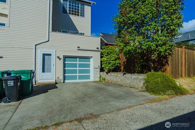 Property photo for 2761 NW 65th Street, Seattle photo 3