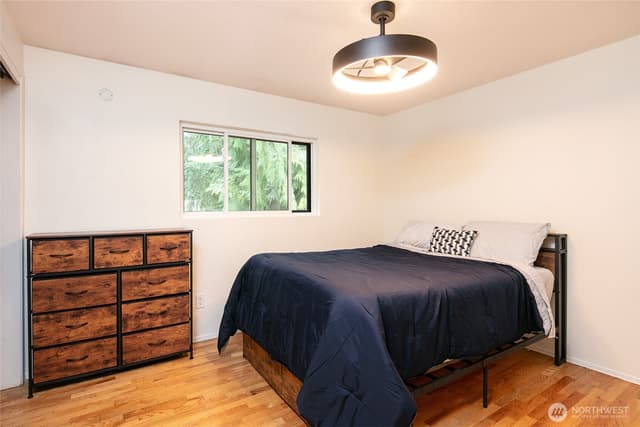 Property photo for 18910 71st Avenue NE, Kenmore photo 4