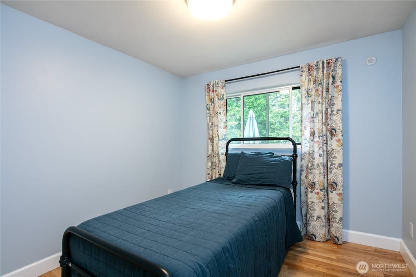 Property photo for 18910 71st Avenue NE, Kenmore photo 2