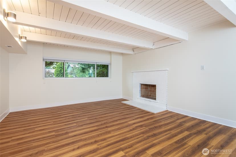 Property photo for 18910 71st Avenue NE, Kenmore photo 15