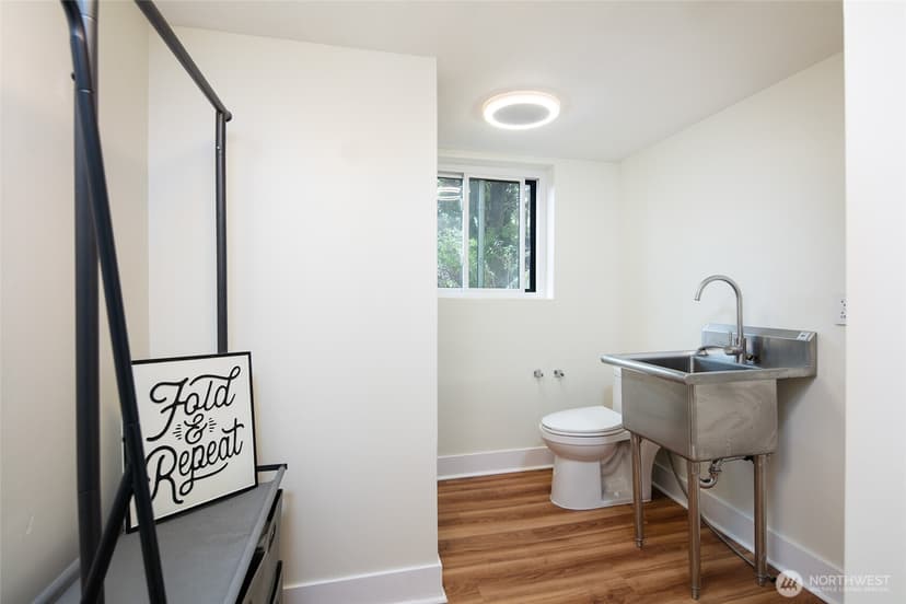 Property photo for 18910 71st Avenue NE, Kenmore photo 18