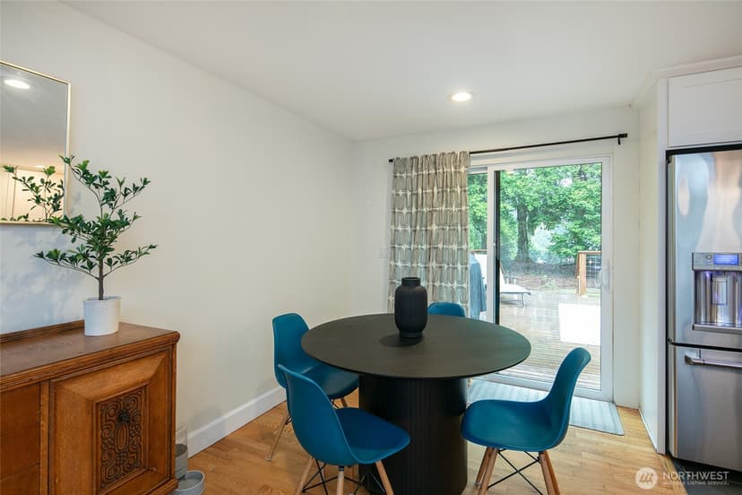 Property photo for 18910 71st Avenue NE, Kenmore photo 10