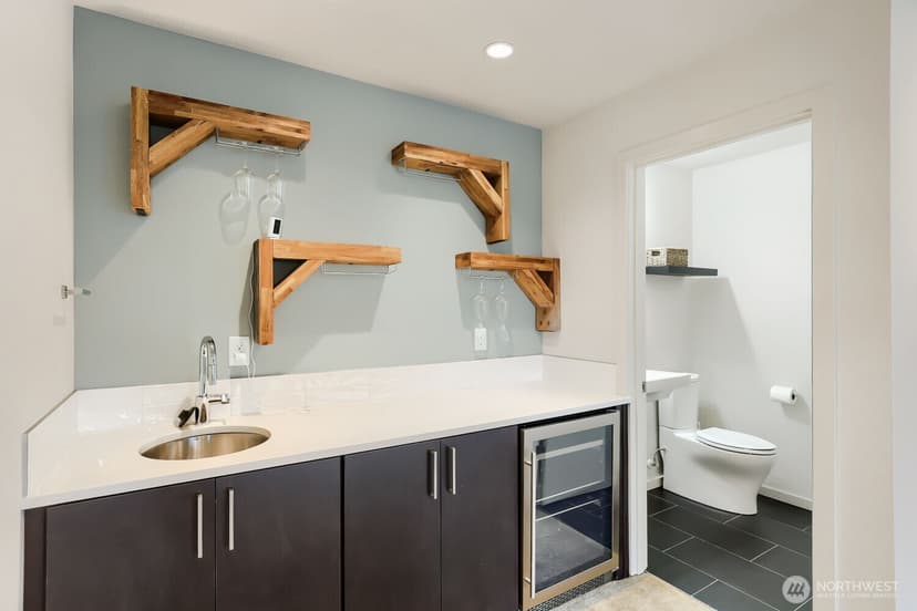 Property photo for 8761 15th Avenue NW #B, Seattle photo 10