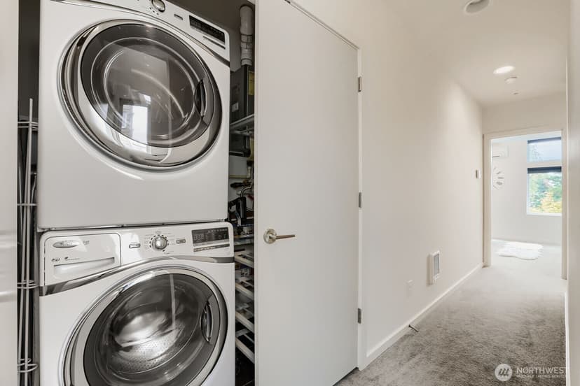 Property photo for 8761 15th Avenue NW #B, Seattle photo 24