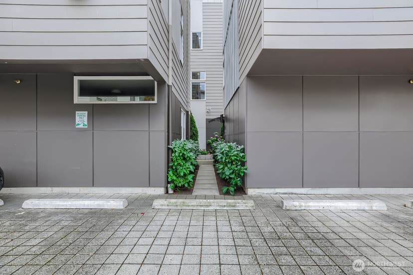 Property photo for 8761 15th Avenue NW #B, Seattle photo 28